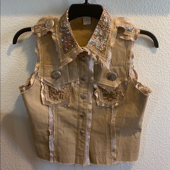 H.I.T. USA Tops - H.I.T Sleeveless Shirt- Woman’s Large